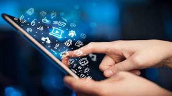 স্মার্টফোন থেকে যেভাবে তথ্য চুরি হয়