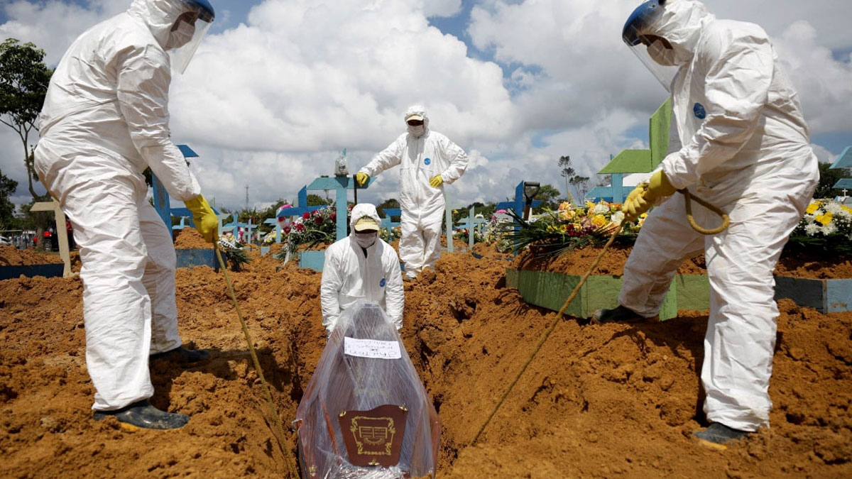 বিশ্বে করোনায় মৃত্যু ছাড়াল ৬৭ লাখ